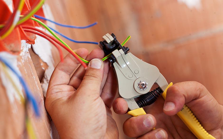 recherche électricien bâtiment Écouen