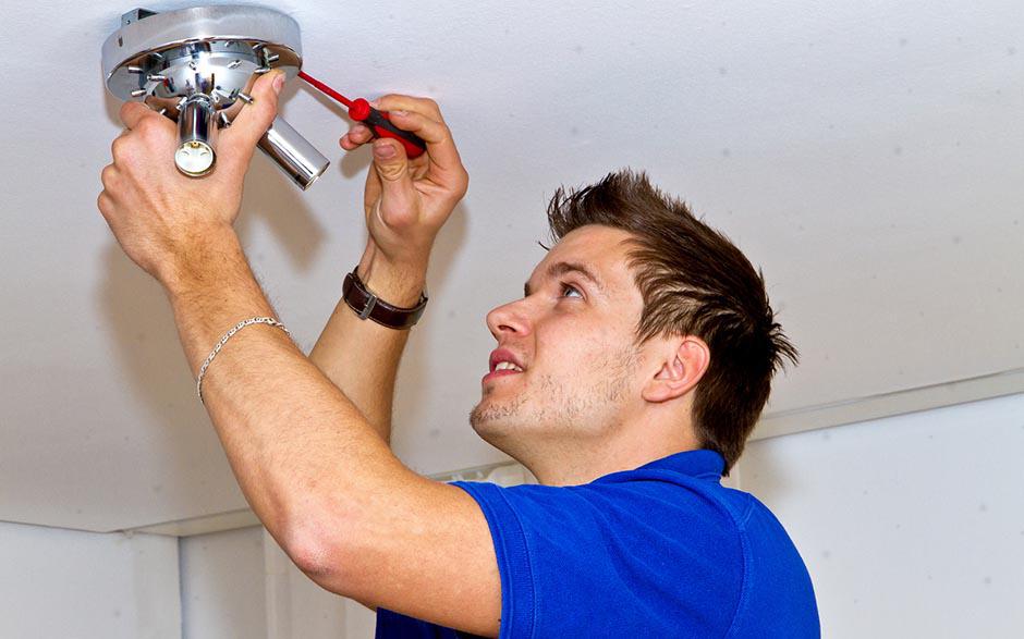 recherche électricien bâtiment Écouen